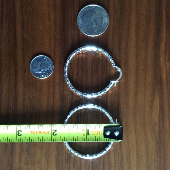 Sale! NWT 925 Silver pixelated hoop earrings - Picture 4 of 4