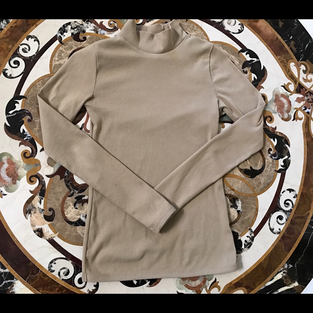 Abercrombie & Fitch mock neck long sleeve