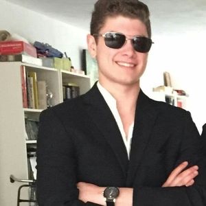 Meet your Posher, Conor