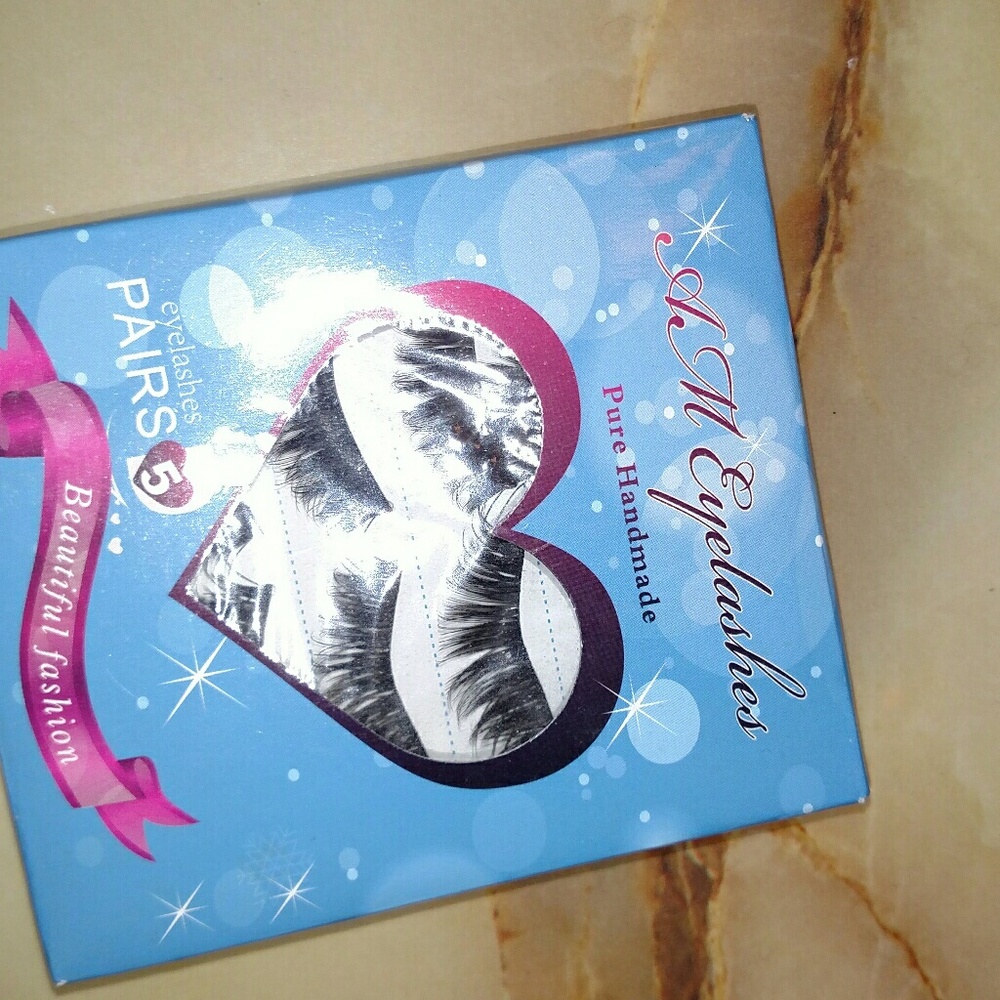 False eyelashes