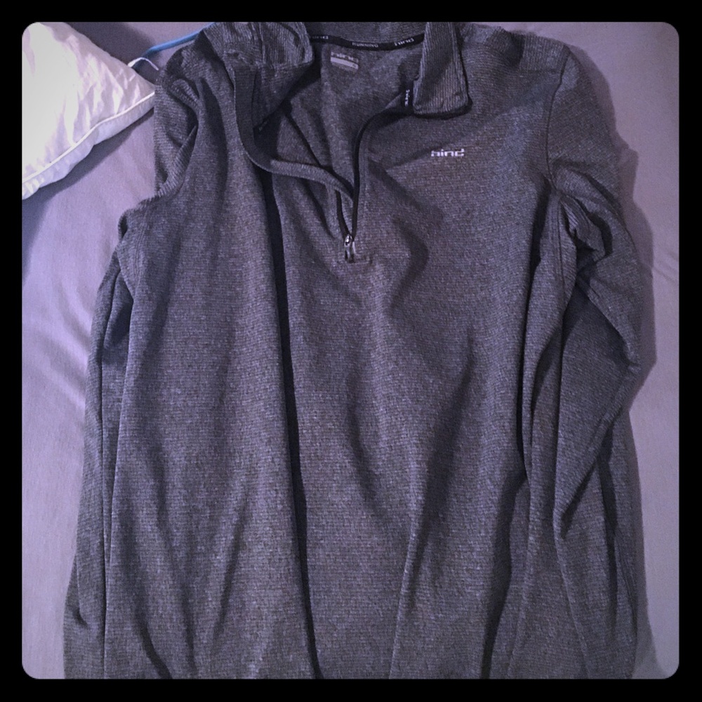 Hind dry fit long sleeve quarter zip. Men's small