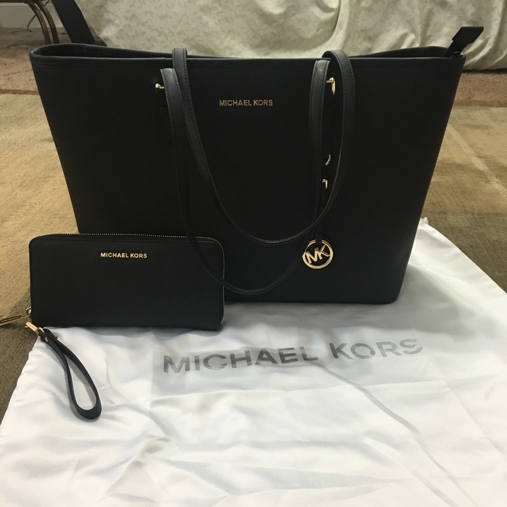 Michael Kors purse and wallet