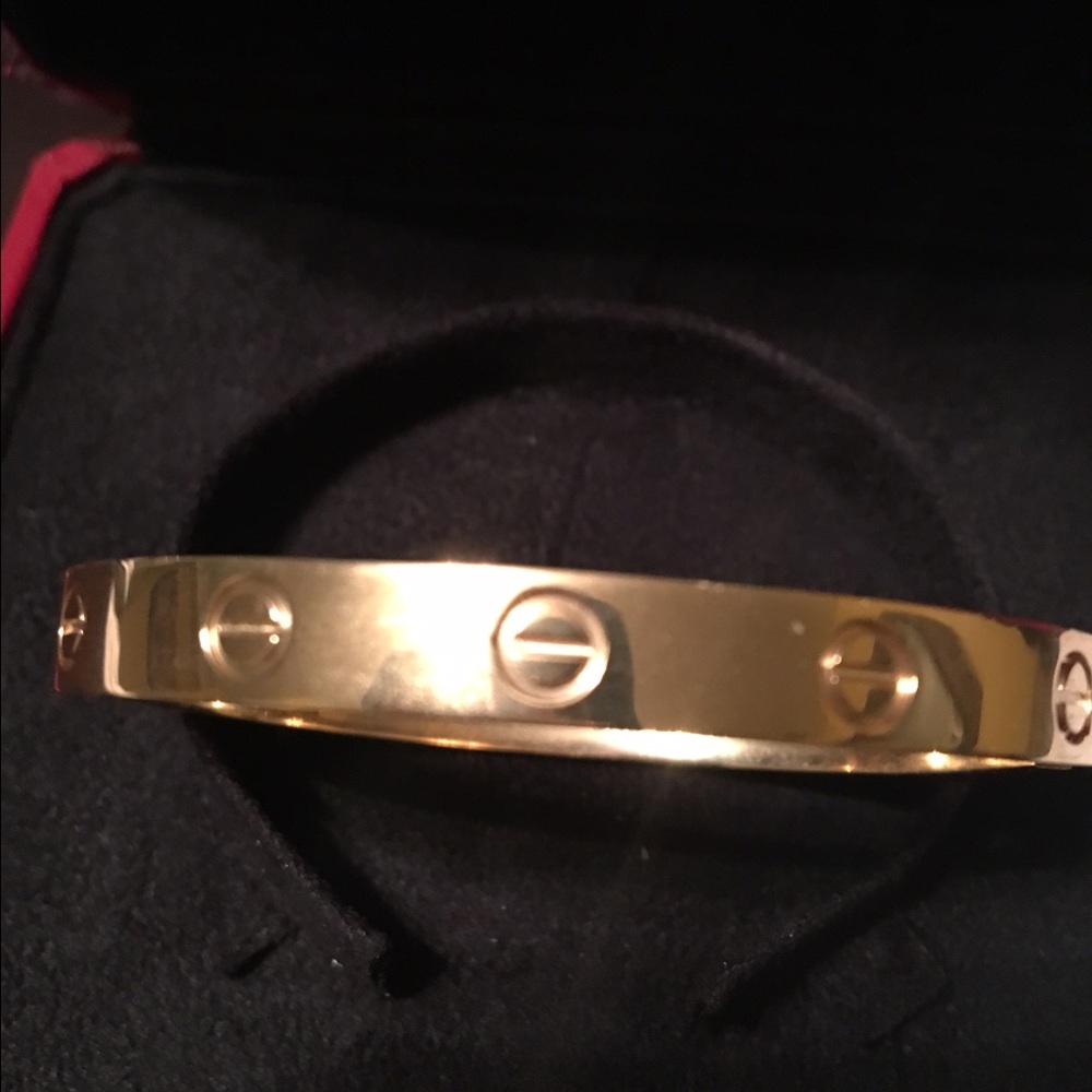 Love gold bangle bracelet!