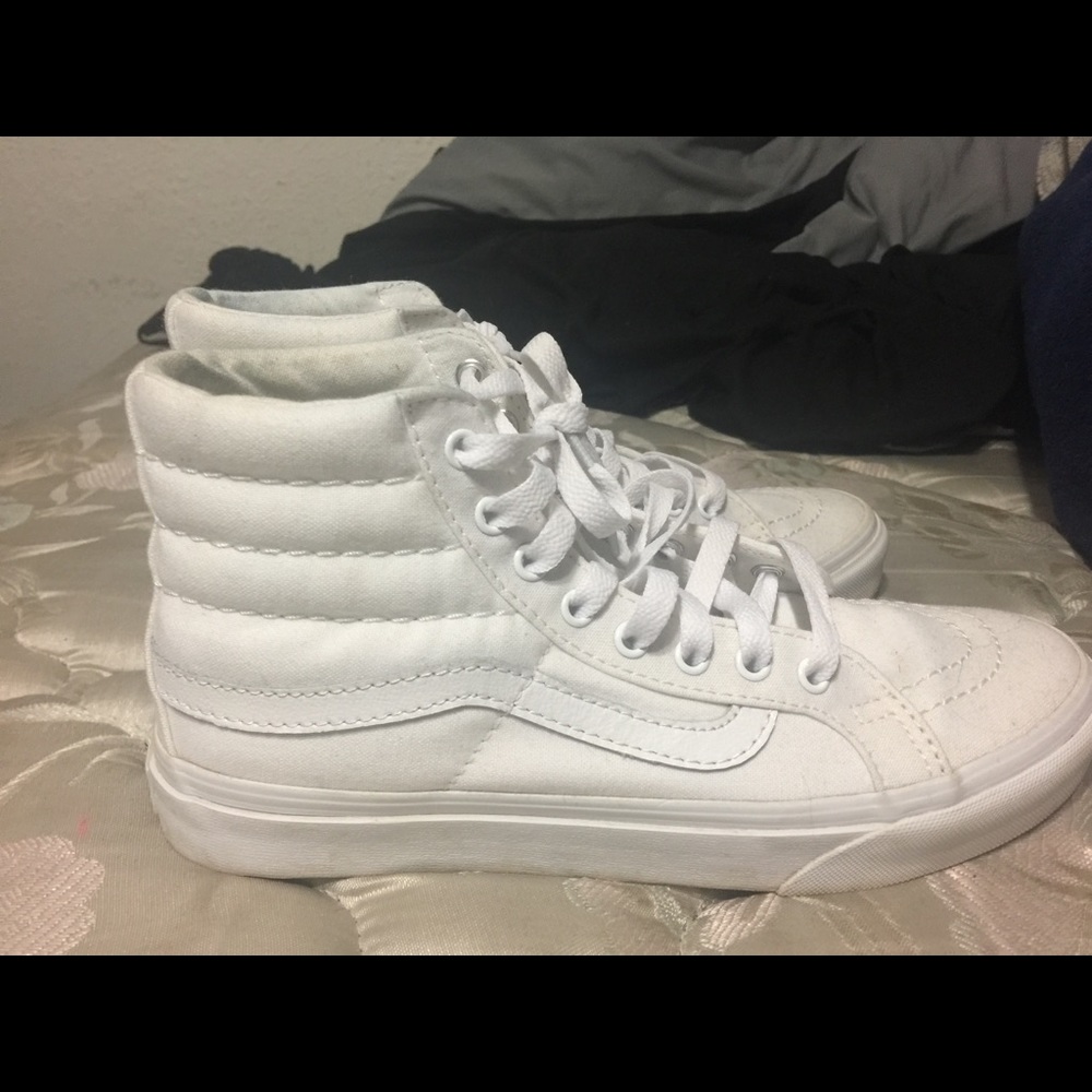 White sk8 hi vans