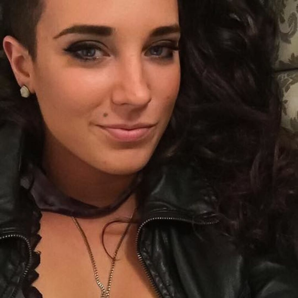 Meet your Posher, Brenna