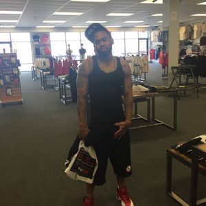 Meet your Posher, Elliott