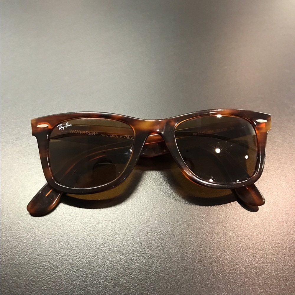 Classic Ray Bans sunglasses in tortoise - Picture 1 of 4