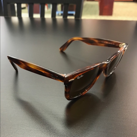 Classic Ray Bans sunglasses in tortoise - Picture 3 of 4