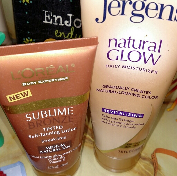 Bathroom essentials - Picture 2 of 5