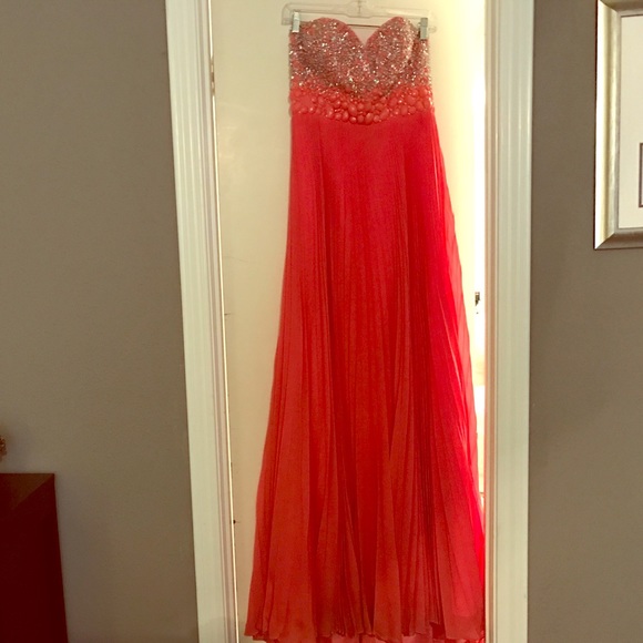 Prom/formal dress - Picture 2 of 5