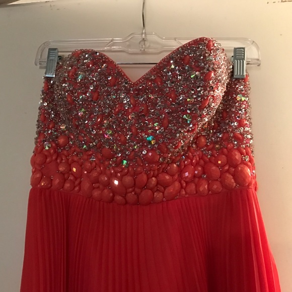 Prom/formal dress - Picture 4 of 5