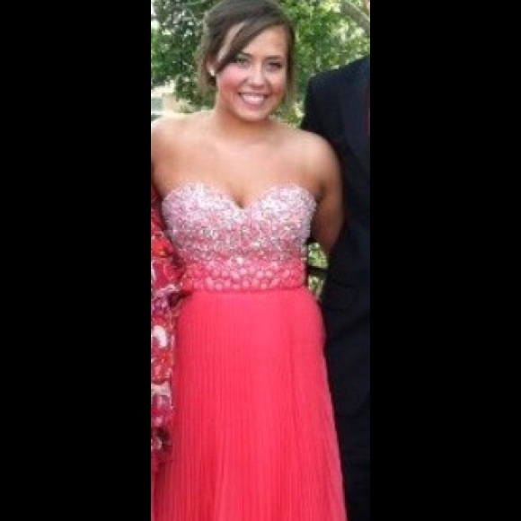 Prom/formal dress - Picture 3 of 5