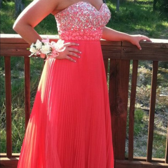 Prom/formal dress - Picture 5 of 5