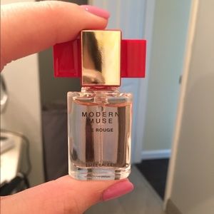 Sample size Estée Lauder Modern Muse perfume