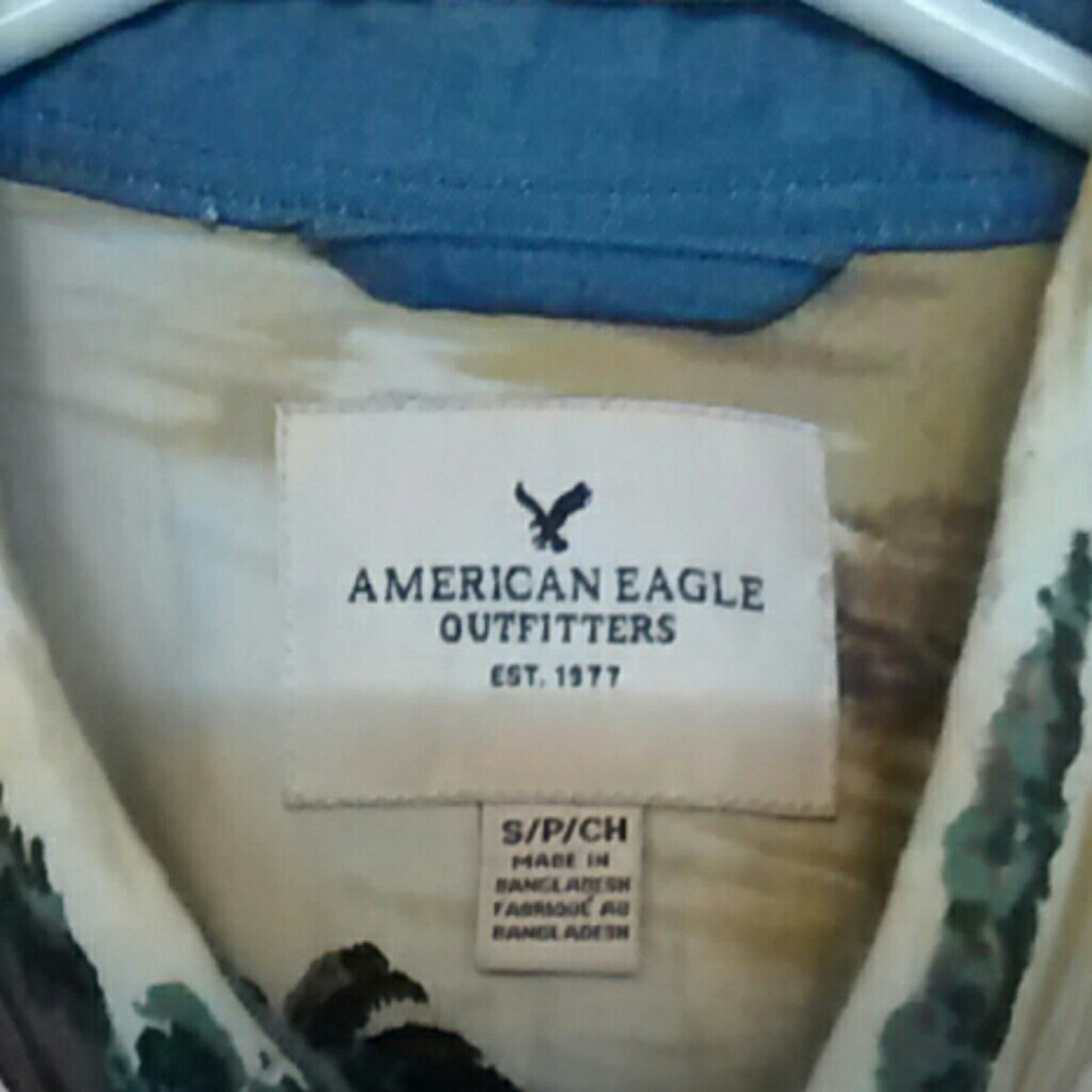 Button down Shirt - Picture 2 of 2