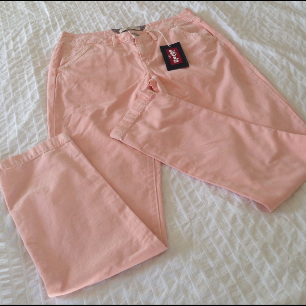 Levis Boyfriend pants NWT