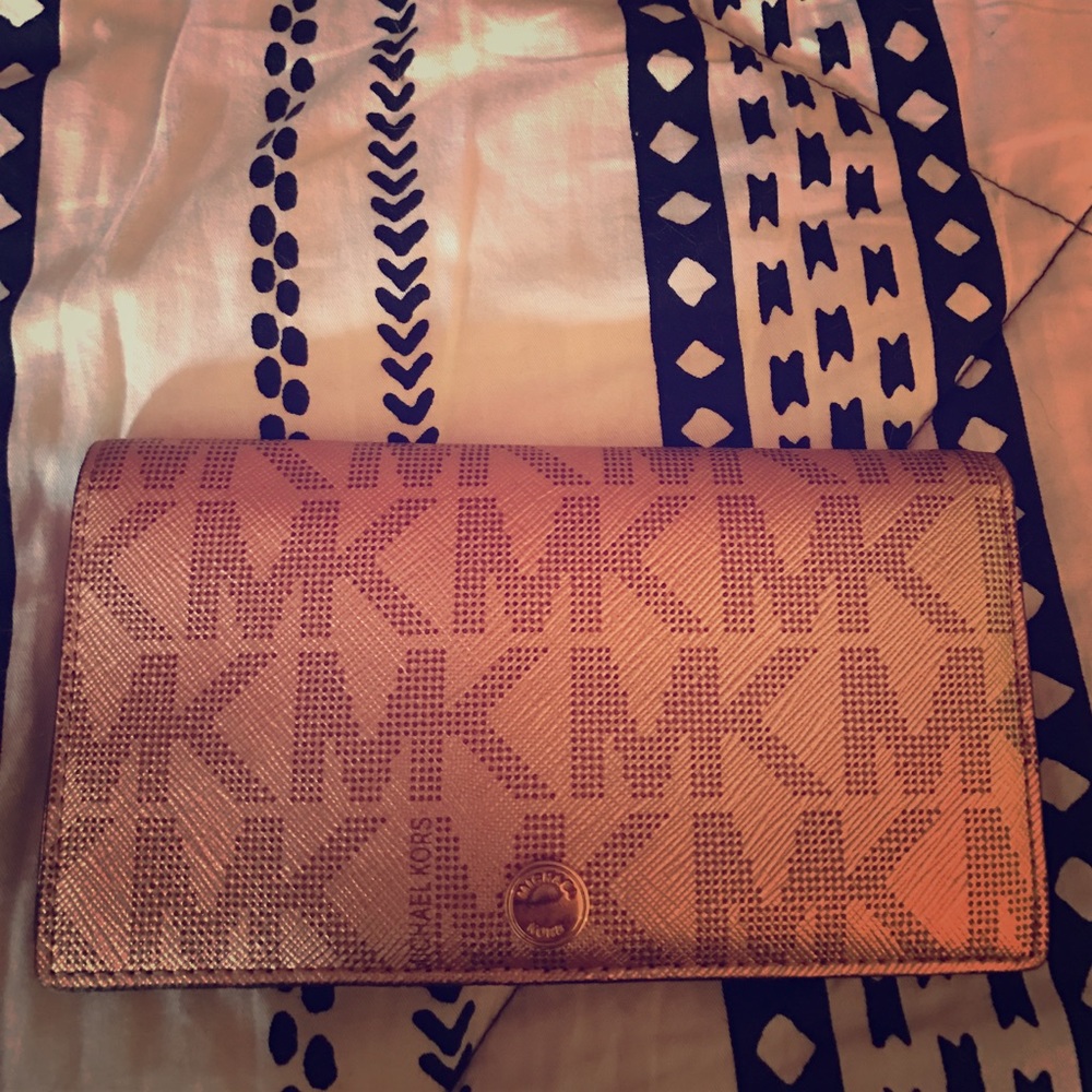 Mk pink wallet
