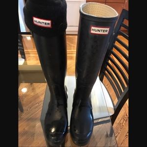 FINAL PRICE DROP Black hunter boots!
