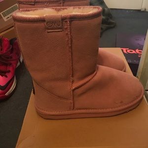 Emu pink boots