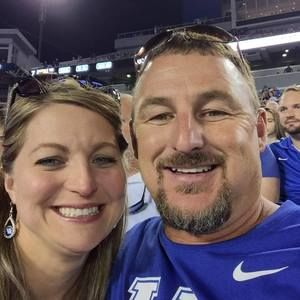 Meet your Posher, Debora