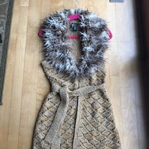 BKE Gold Sweater Vest with Removable Fur Collar