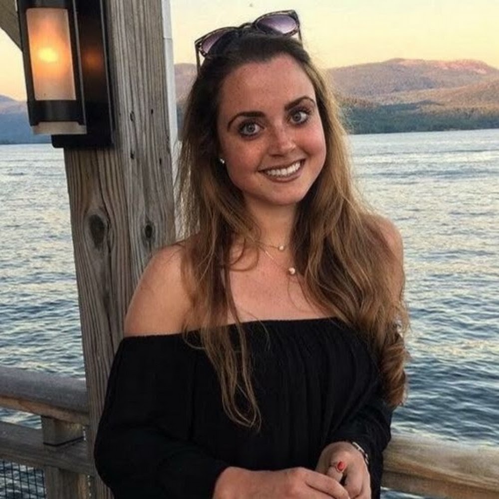 Meet your Posher, Amelia