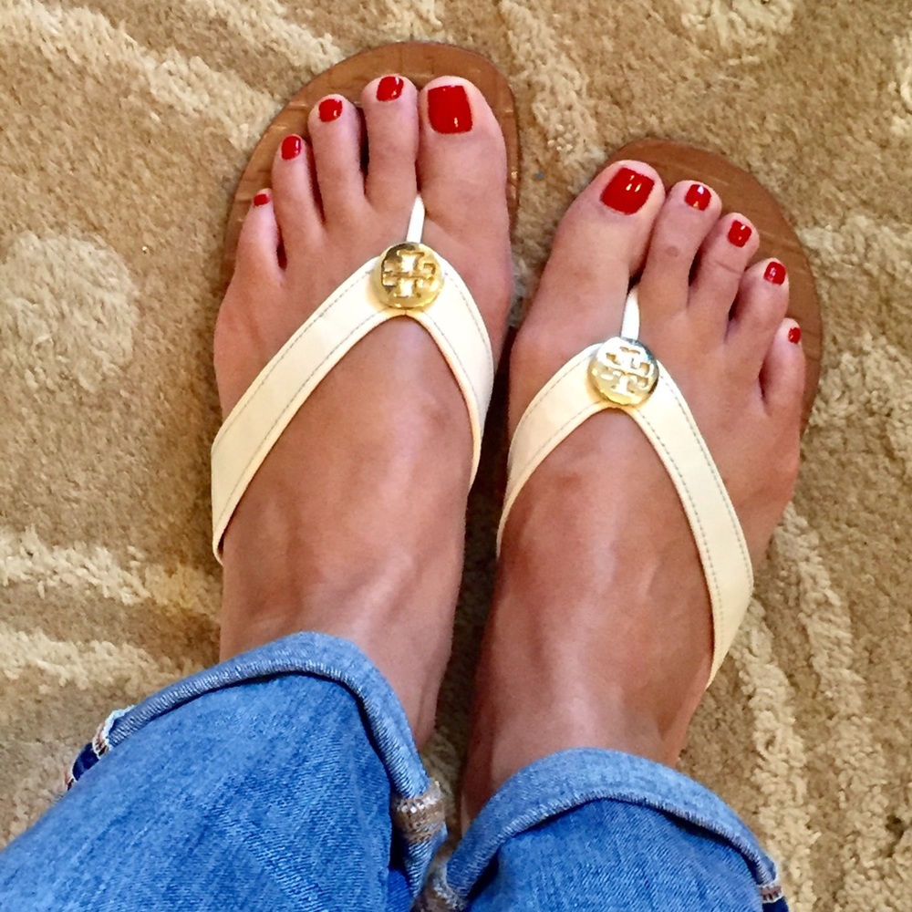 Tory Burch Thora White Patent Sandal🛍