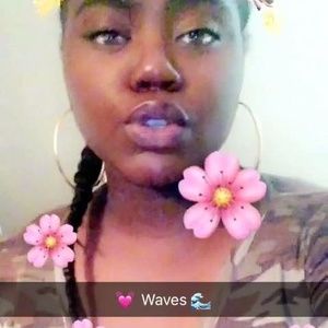 Meet your Posher, Alizé