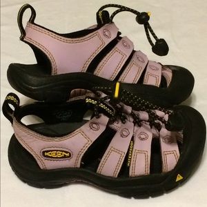 Keen Girls Newport Youth Lilac Color Sandals Sz 10