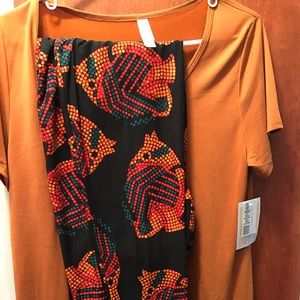 Lularoe outfit brand new tc and large classic t