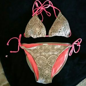 2 piece bikini/ never worn
