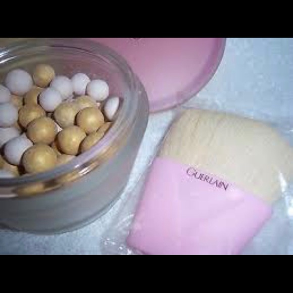 Champs Elysees Pearls Body Powder - Picture 3 of 3