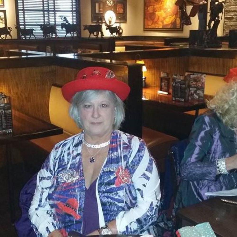 Meet your Posher, Teresa