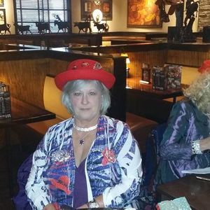 Meet your Posher, Teresa