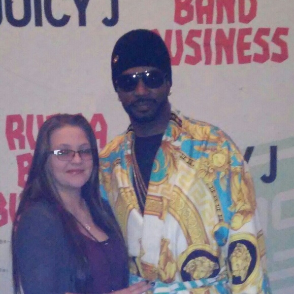 Meet your Posher, Hannah - Picture 1 of 1