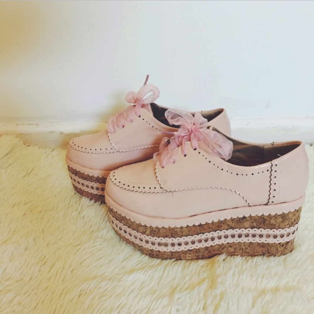 SOLD ON DEPOP Pink Lace Platform Shoes