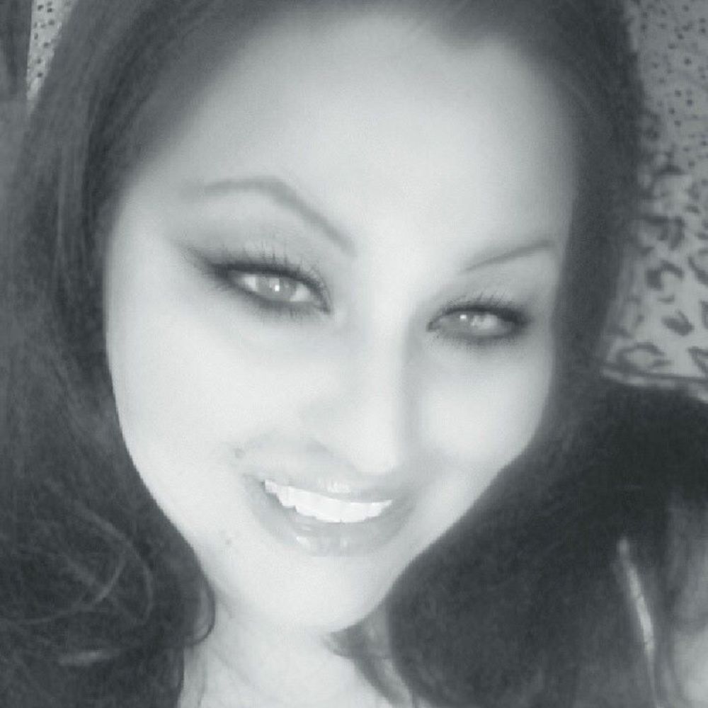 Meet your Posher, Lola