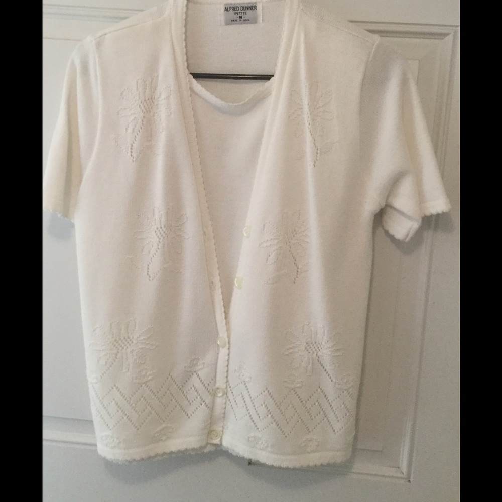 Pullover sweater vest short sleeve.