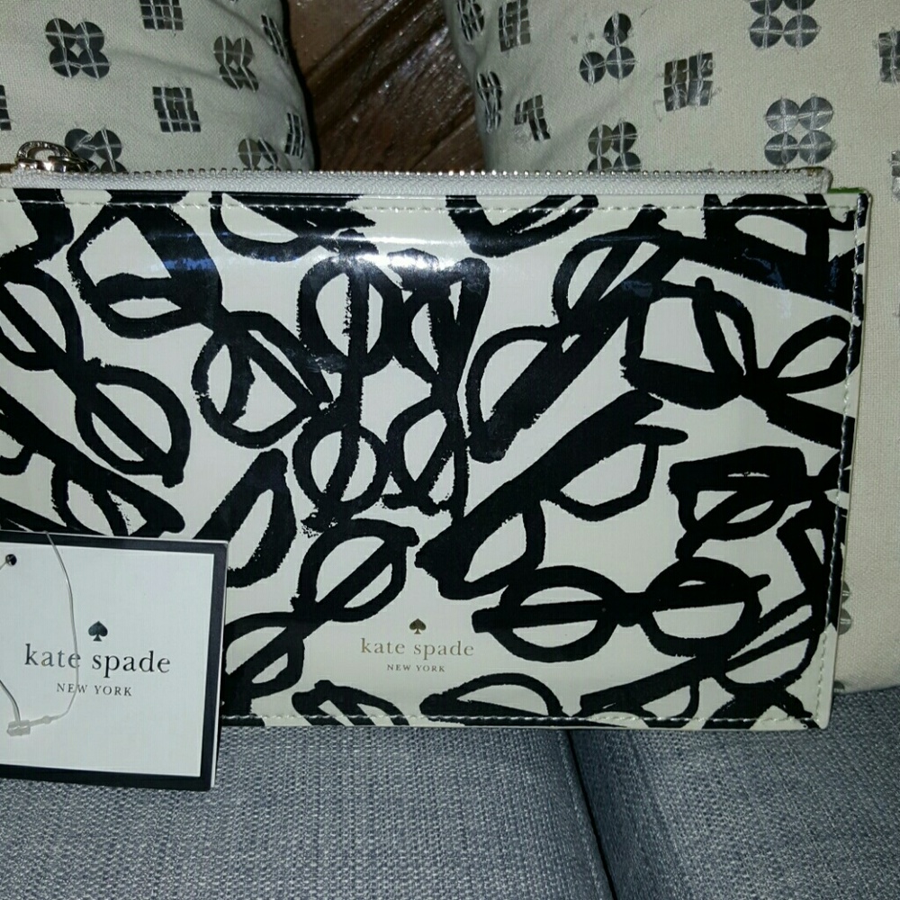 Kste spade pouch.