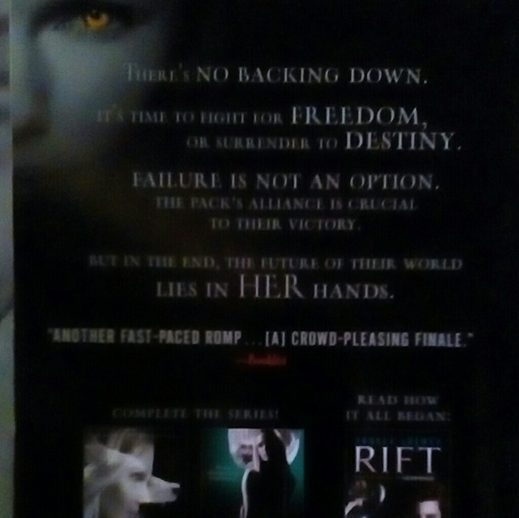 Night Shade BOOK Blood Rose by Andrea Cremer ** - Picture 2 of 4