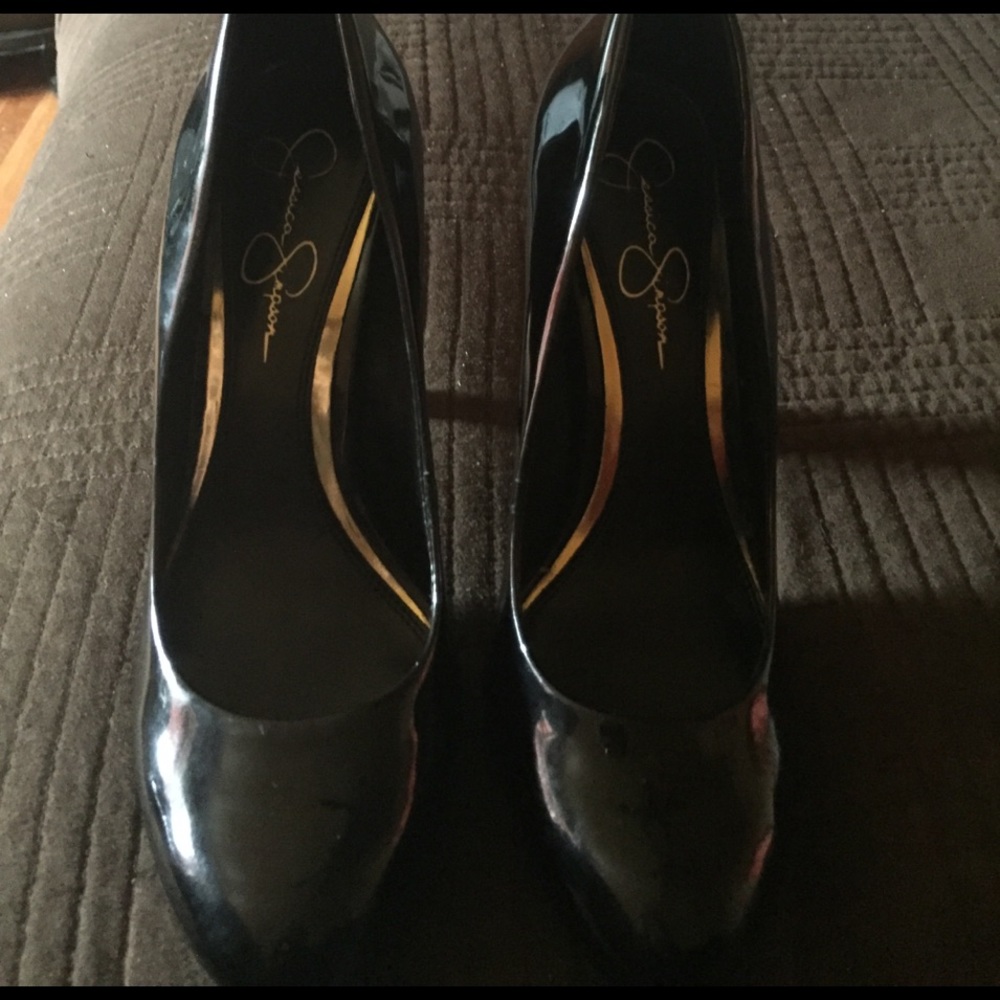 Jessica Simpson size 8 black patent leather heels