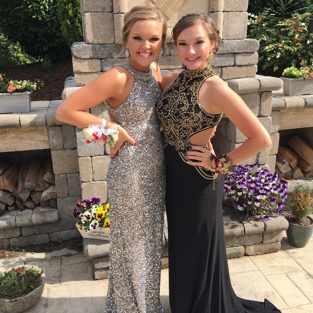 PROM DRESS