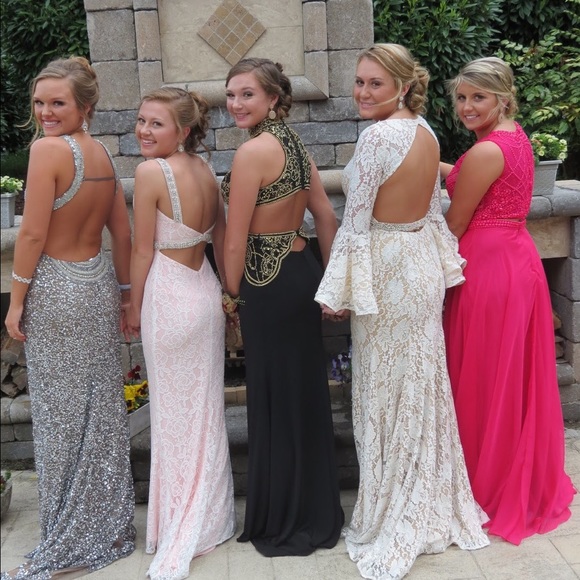 PROM DRESS - Picture 3 of 3