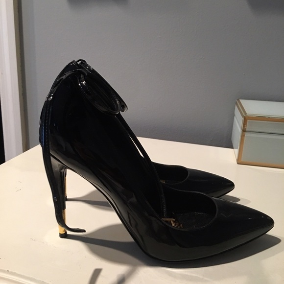 Tom Ford Ankle Lock Heels - Picture 4 of 4