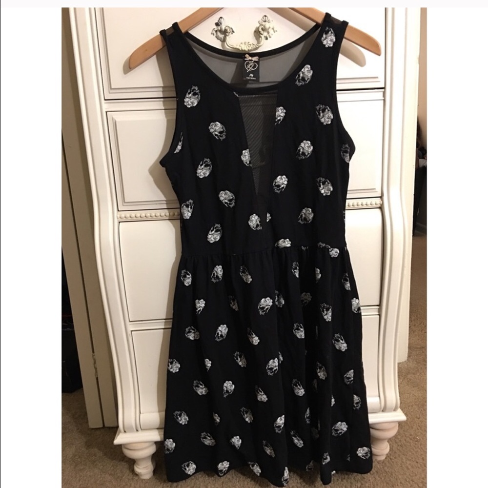 Black skull dress