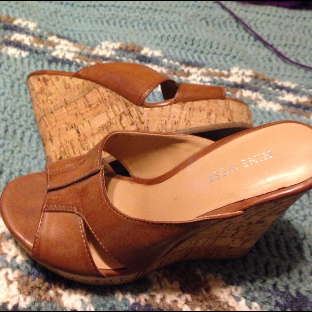 🏝NINE WEST wedge size 5.5