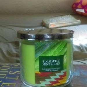 Bath and body works candle