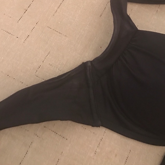 Black Victoria secret bikini top - Picture 2 of 4