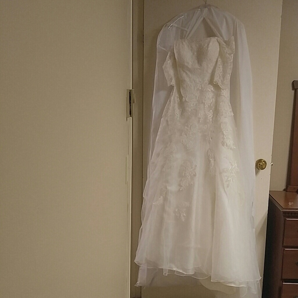 Wedding dress