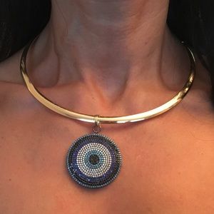 Meet your Posher, Azita